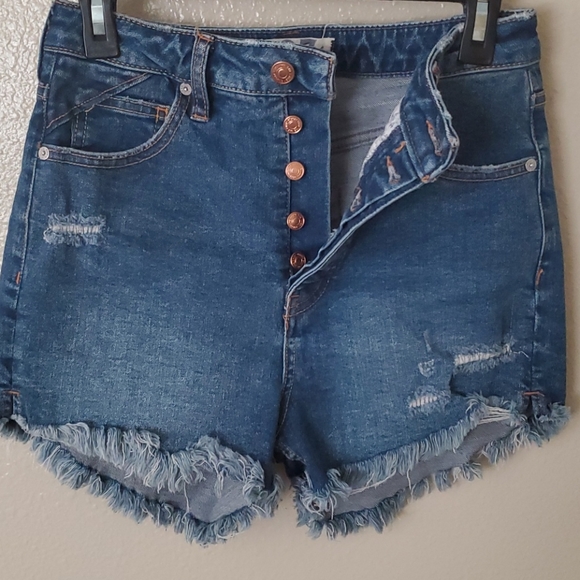 Free People  high rise shorts - Picture 3 of 4